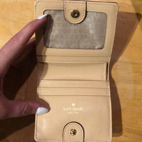 Kate Spade wallet - Picture 2 of 4
